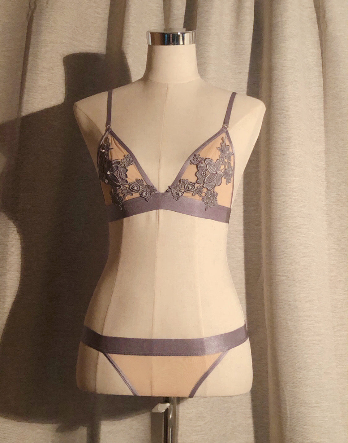 Embroidered flower bra set (icy color)